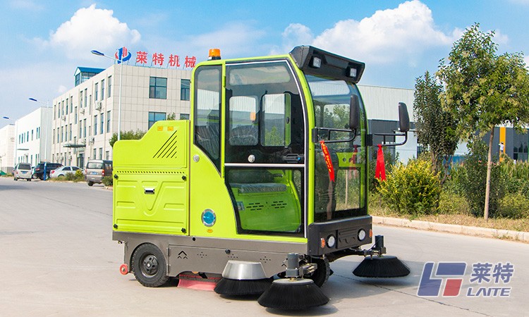 萊特電動掃地車LT-2200型.jpg